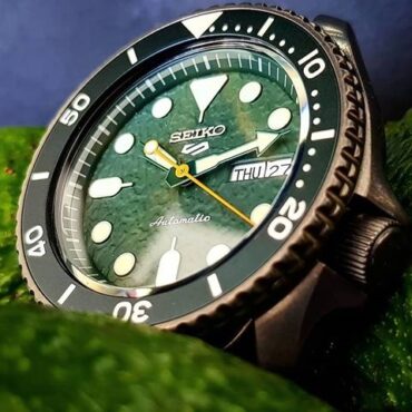 Seiko 5 Sports SRPD77K1