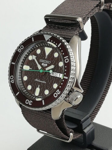 Seiko 5 Sports SRPD85K1