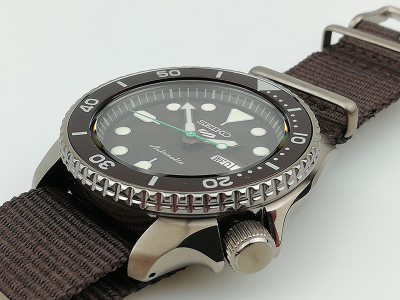 Seiko 5 Sports SRPD85K1