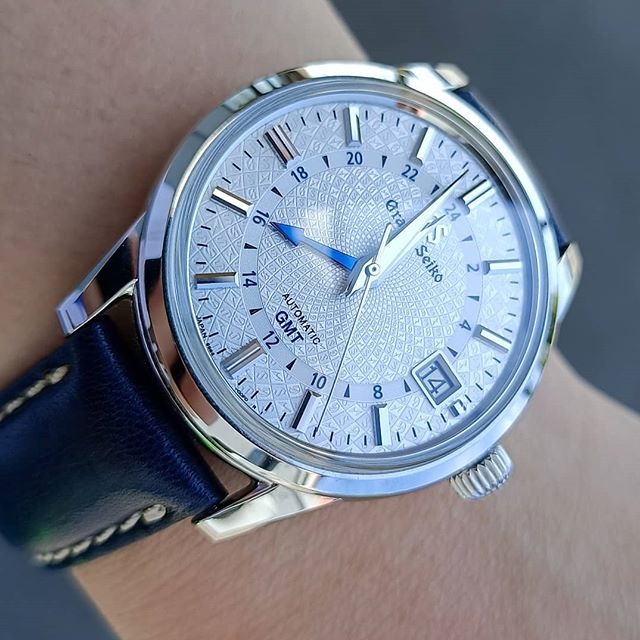 grand seiko sbgm 235