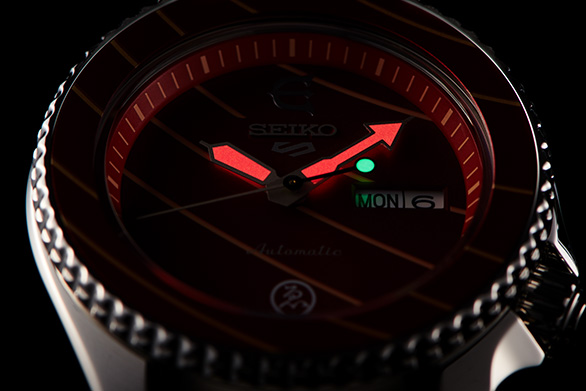 Seiko 5 Sports SRPF95K1 Hands