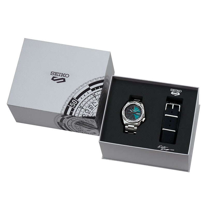 Seiko 5 Sports SRPJ43 Box