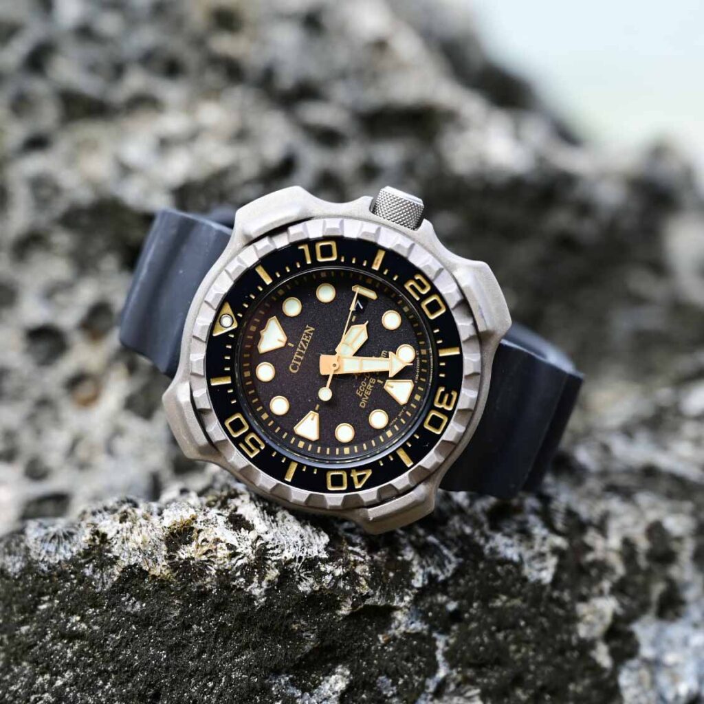 Citizen BN0220-16E Orologio Uomo Analogico Al Quarzo - Titanio Nero E Caucciù, 20 Bar