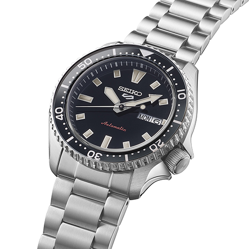 Seiko 5 Sports SRPL85 Bezel